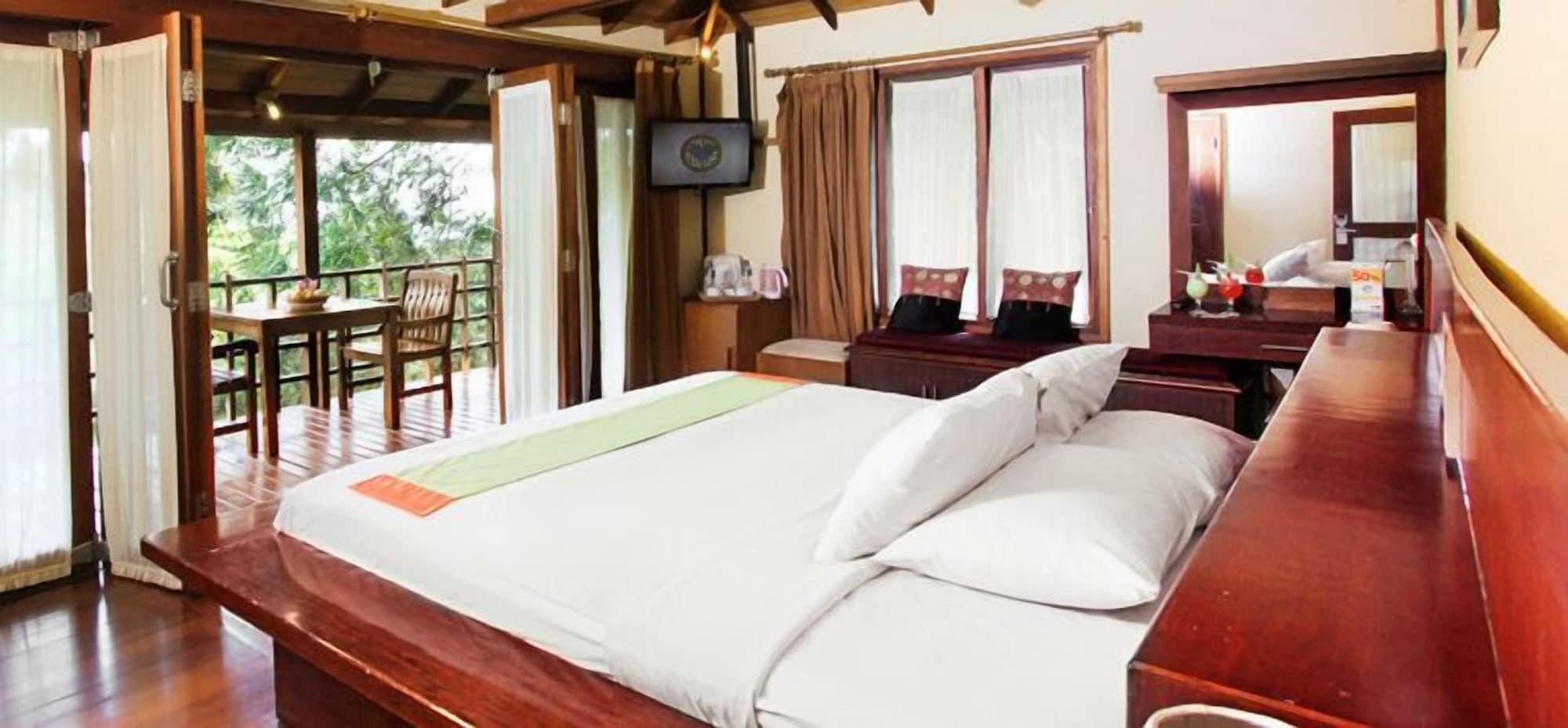 The Green Forest Resort Lembang Exterior photo