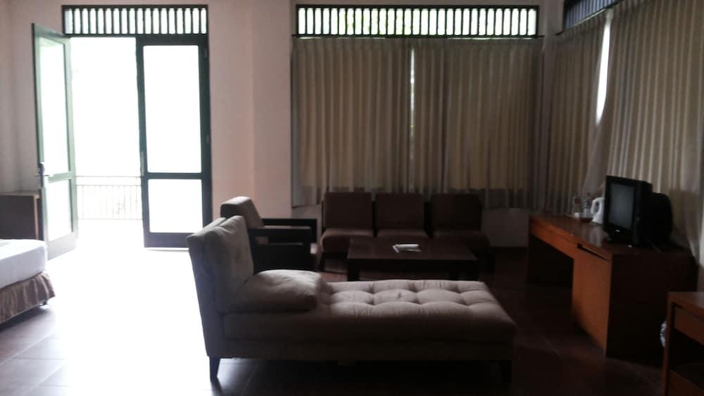 The Green Forest Resort Lembang Exterior photo