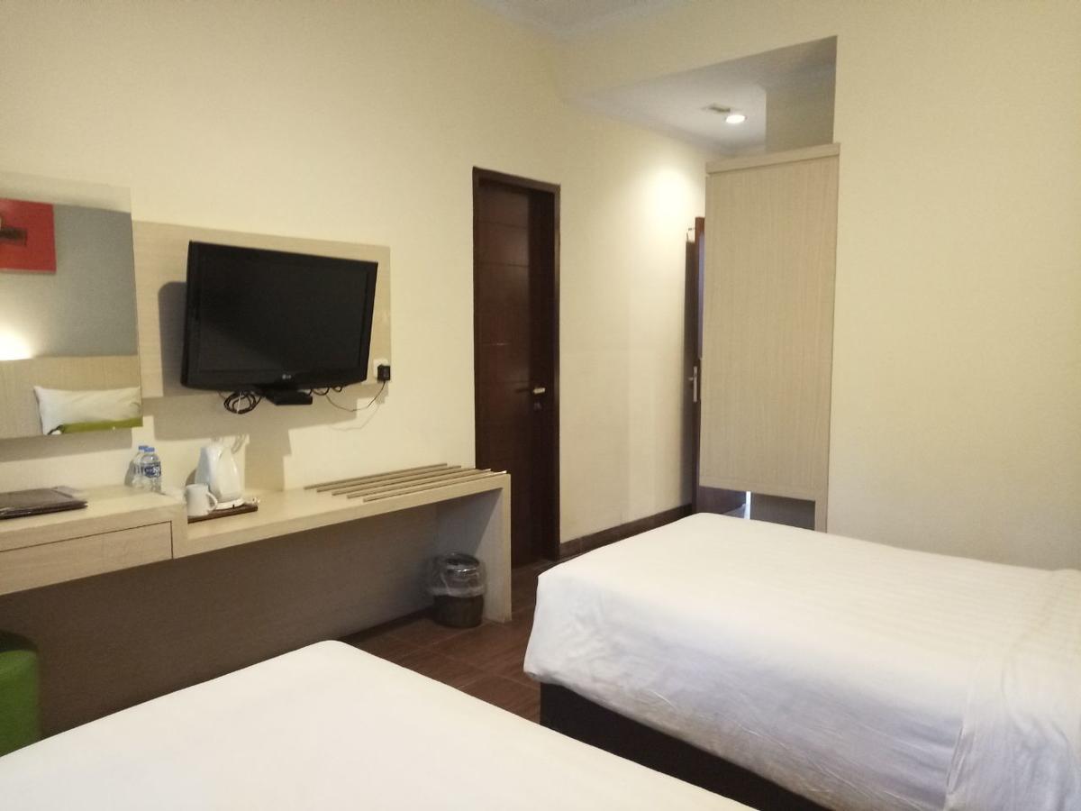 The Green Forest Resort Lembang Exterior photo