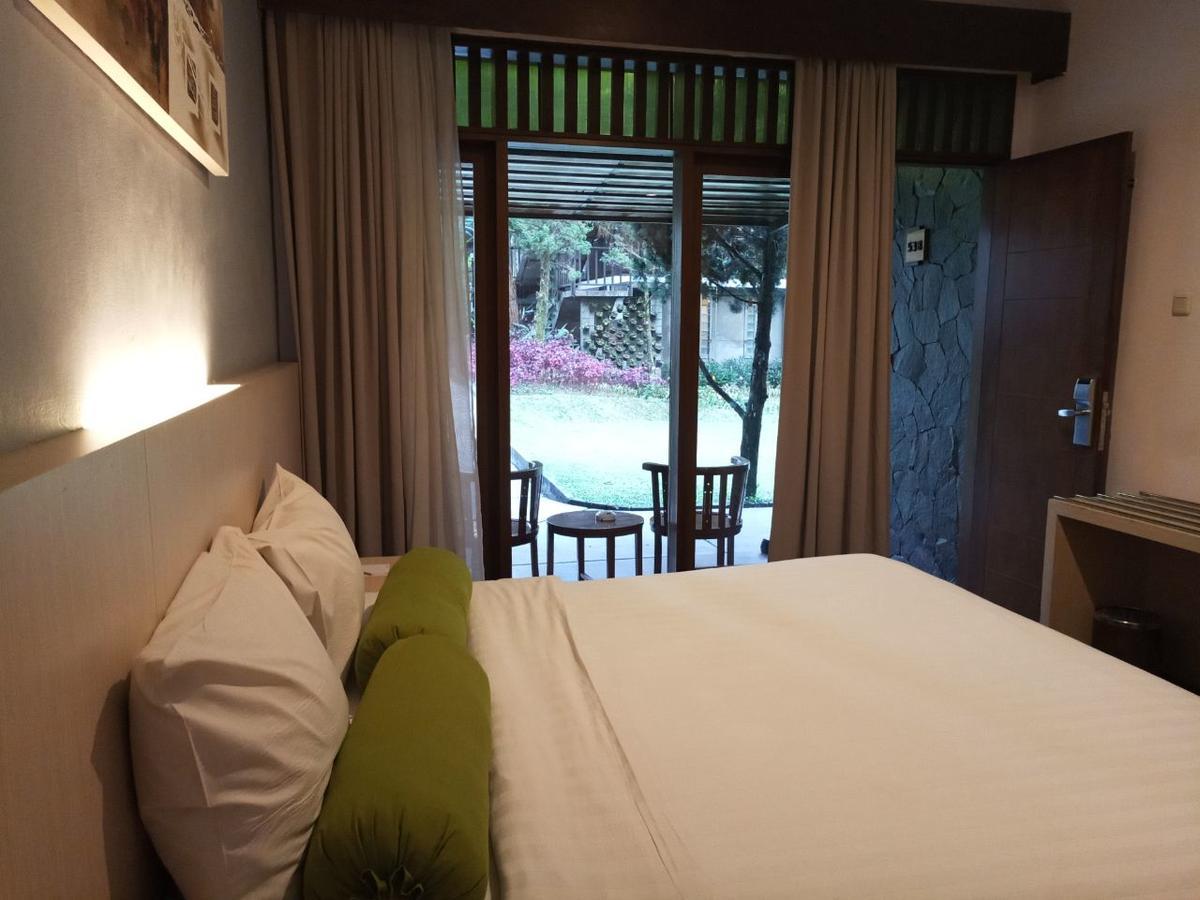 The Green Forest Resort Lembang Exterior photo