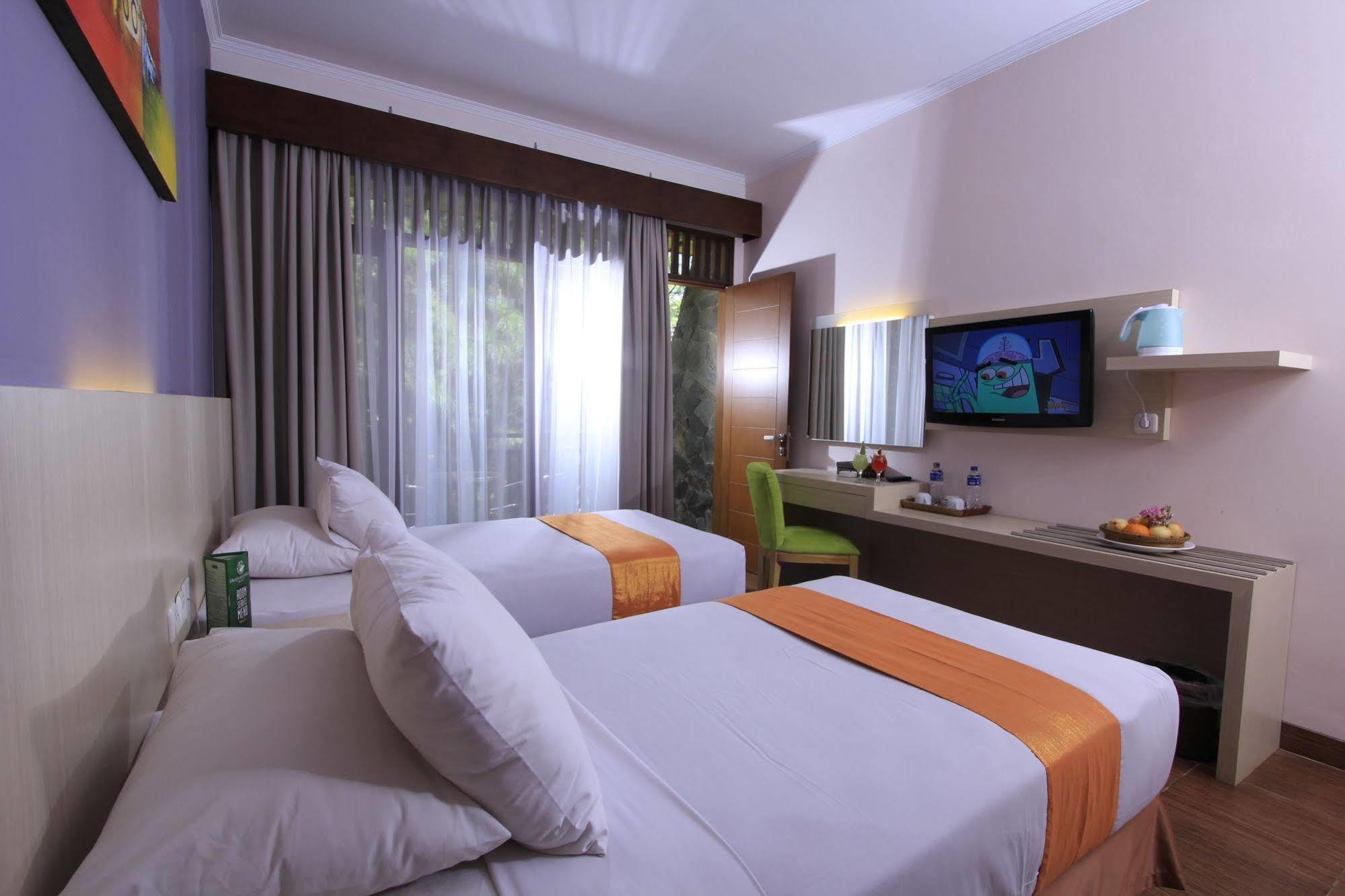 The Green Forest Resort Lembang Exterior photo